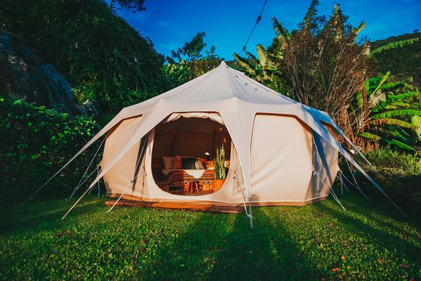 Le camping de luxe français : une nouvelle façon de profiter de la nature
